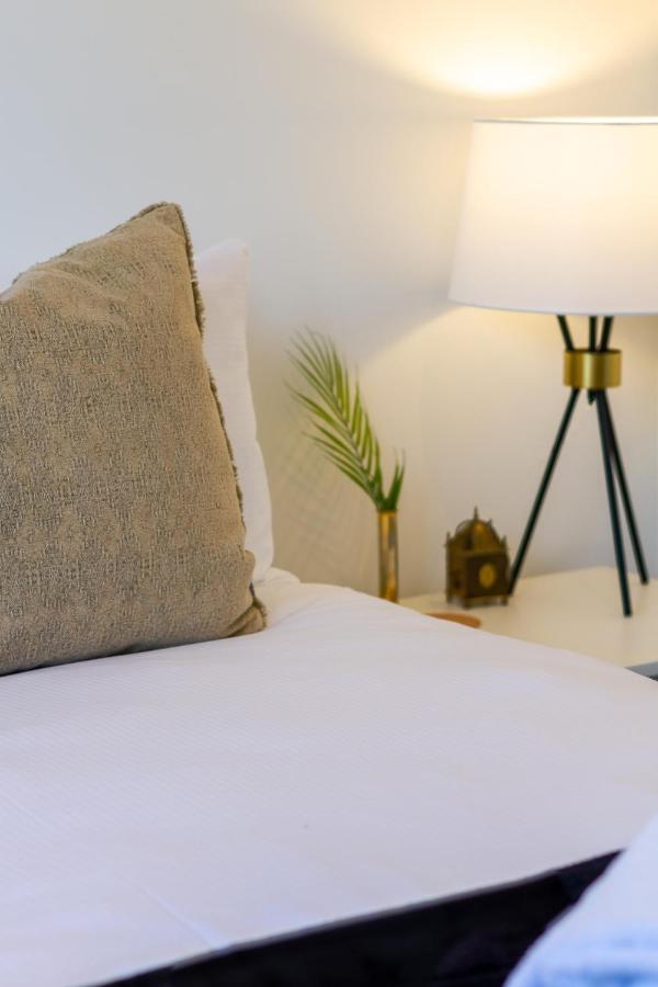 Апартаменты Harmony Hideout 2 Bed 2 Bath Крайстчёрч Экстерьер фото